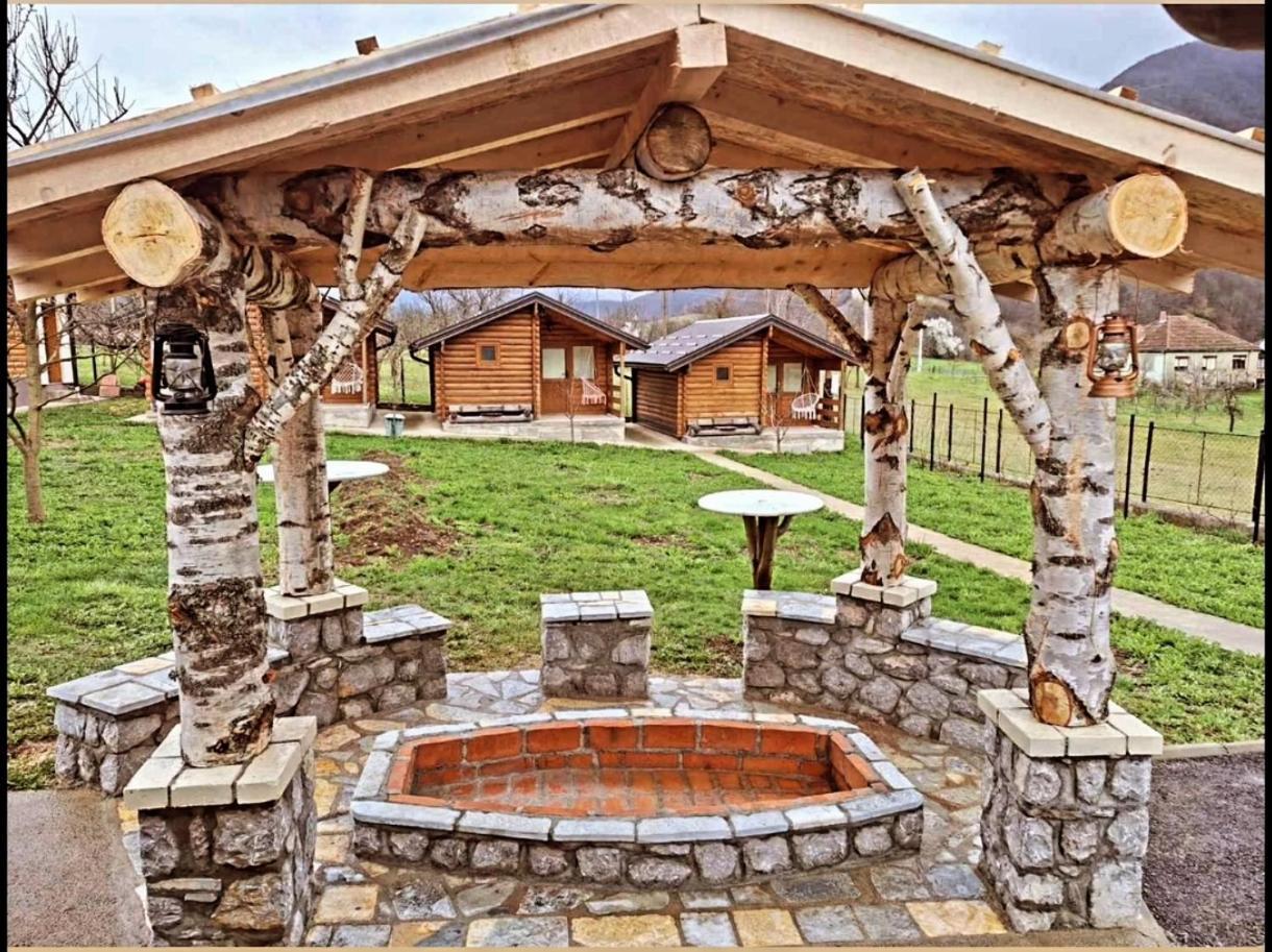 Holiday Bungalows With Pool Plav Exteriör bild